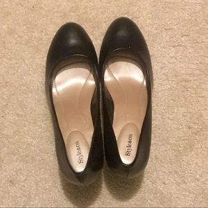 Women’s Black Pumps